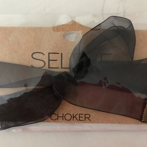 Black Choker - Picture 4 of 5